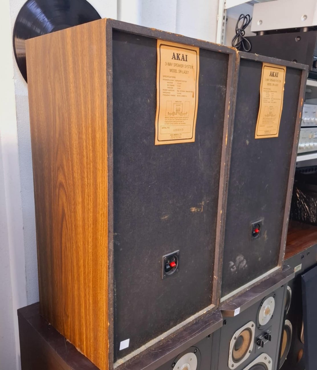 AKAI MODELO SR-LA301