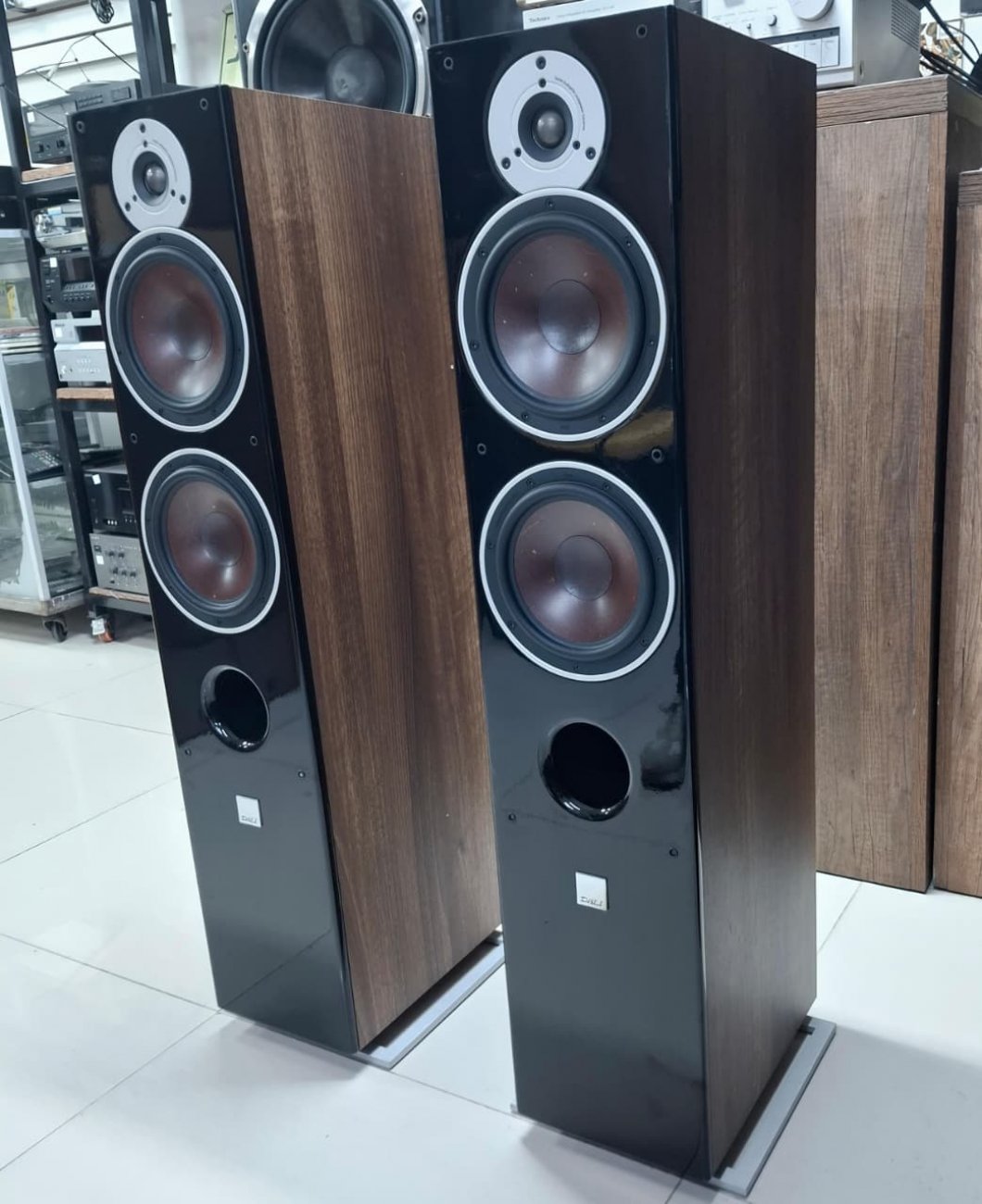 DALI MODELO ZENSOR 7
