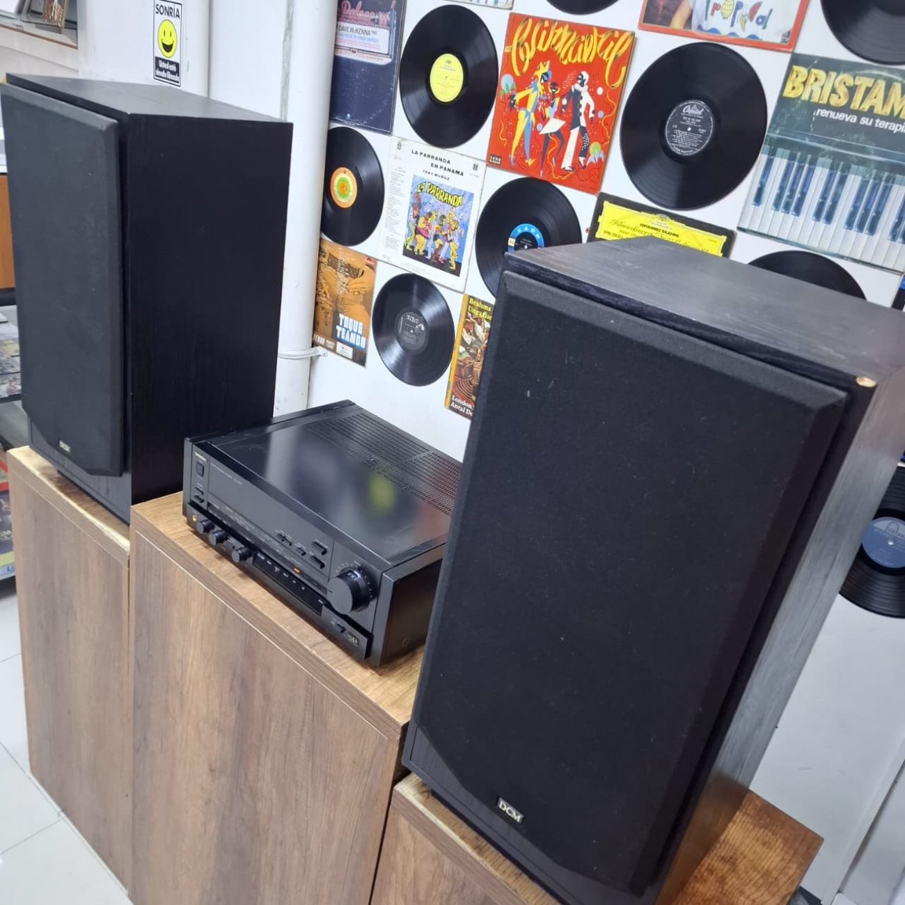 DCM MODELO KX-10 LOUDSPEAKERS