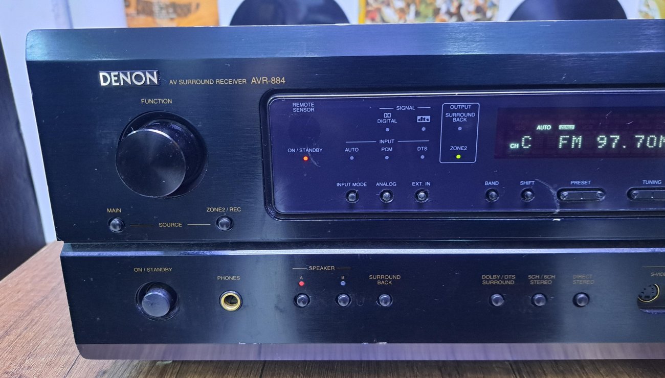 DENON MODELO AVR-884