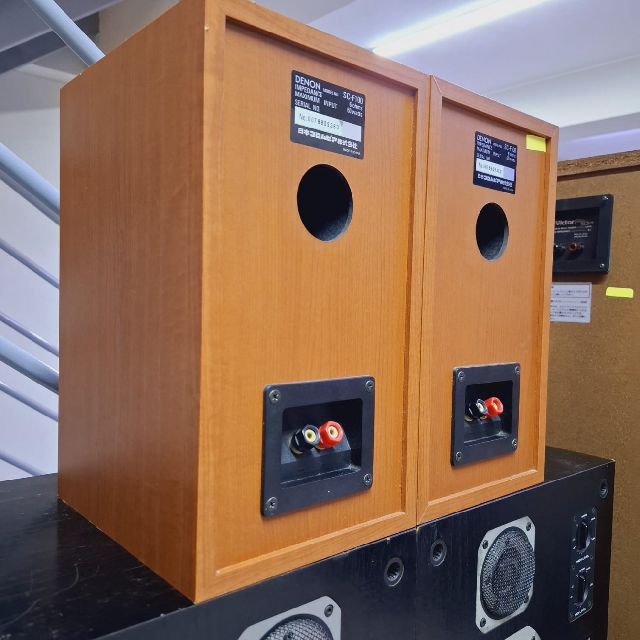 DENON MODELO SC-F100