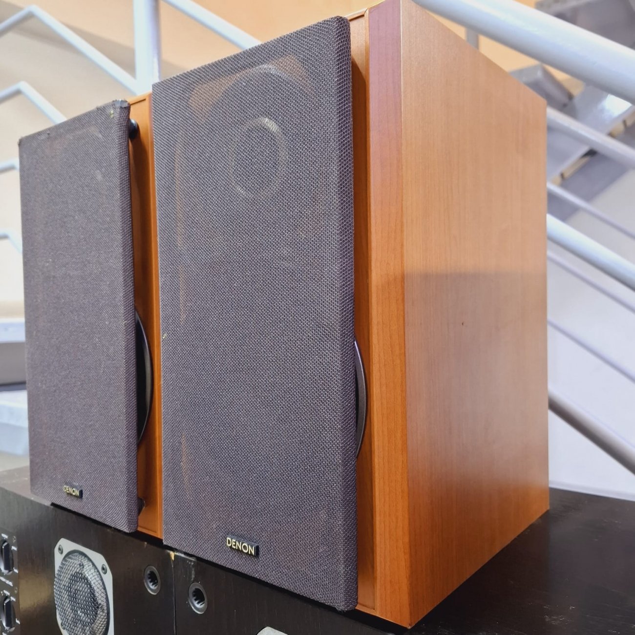 DENON MODELO SC-F100