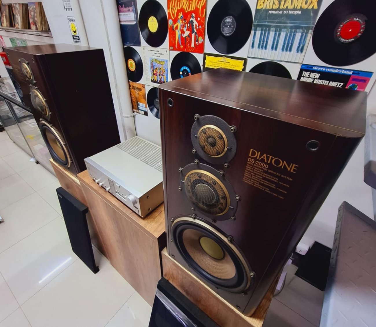 DIATONE MODELO DS-2000