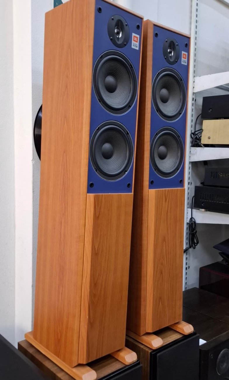 JBL MODELO A550