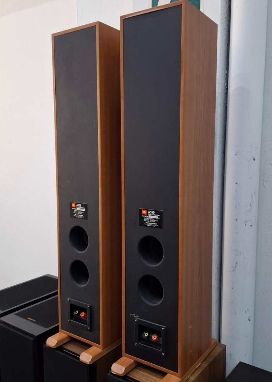 JBL MODELO A550