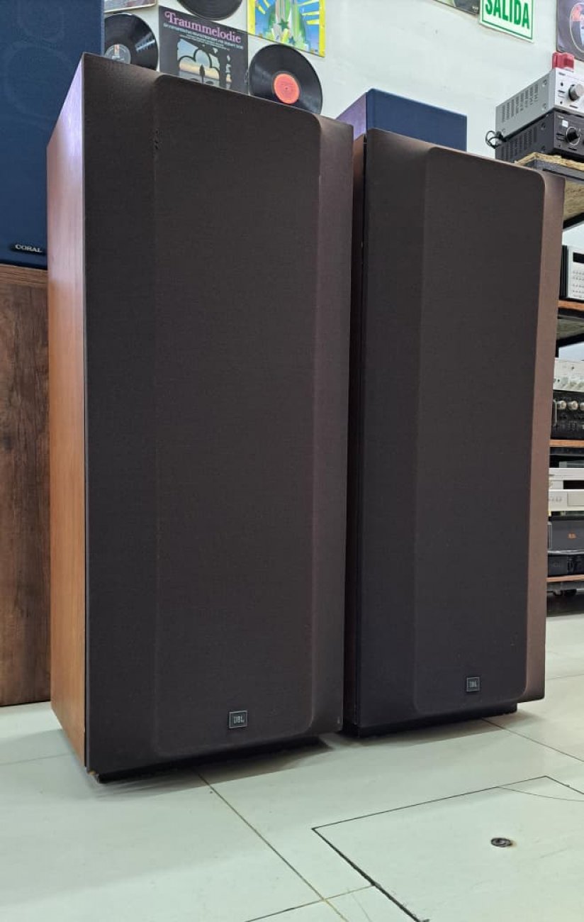 JBL MODELO L150