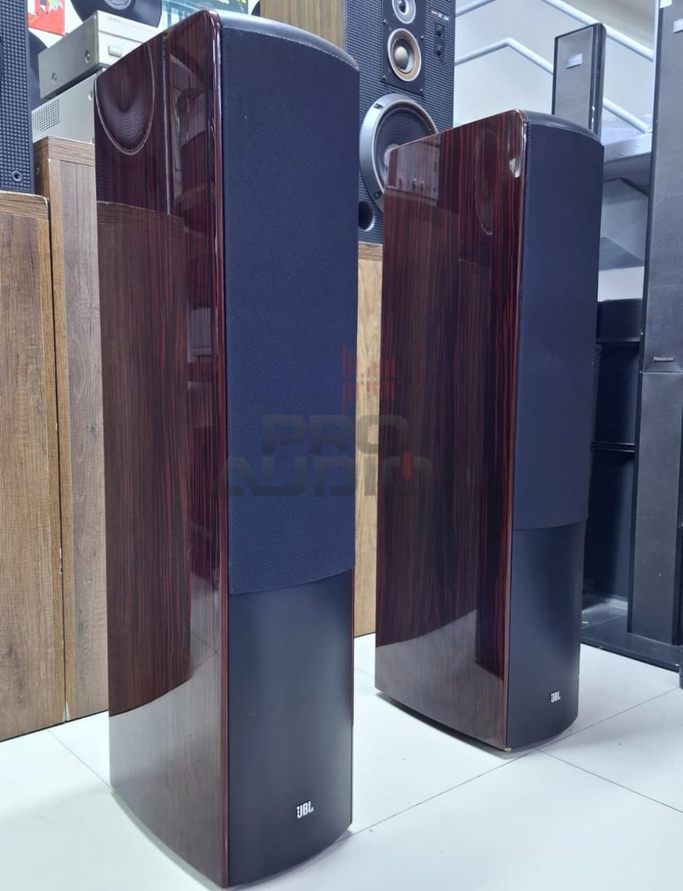 JBL MODELO LS60