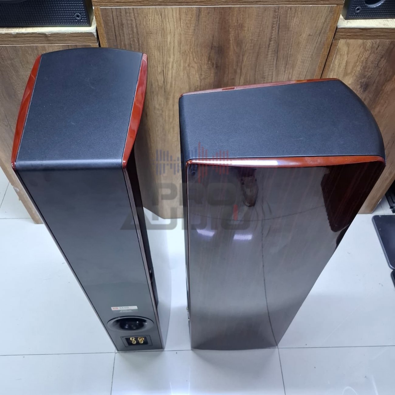 JBL MODELO LS60