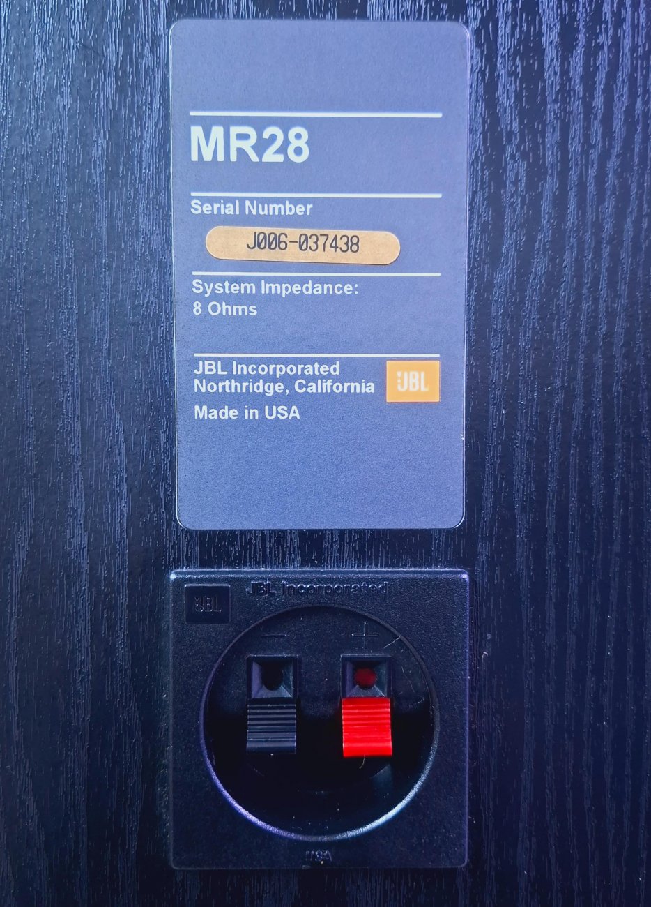 JBL MODELO MR28