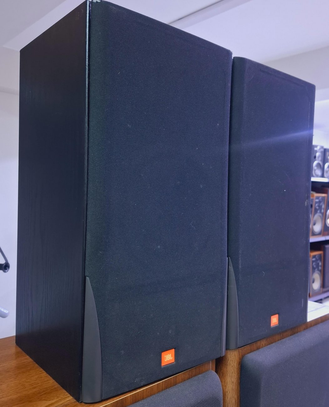 JBL MODELO MR28
