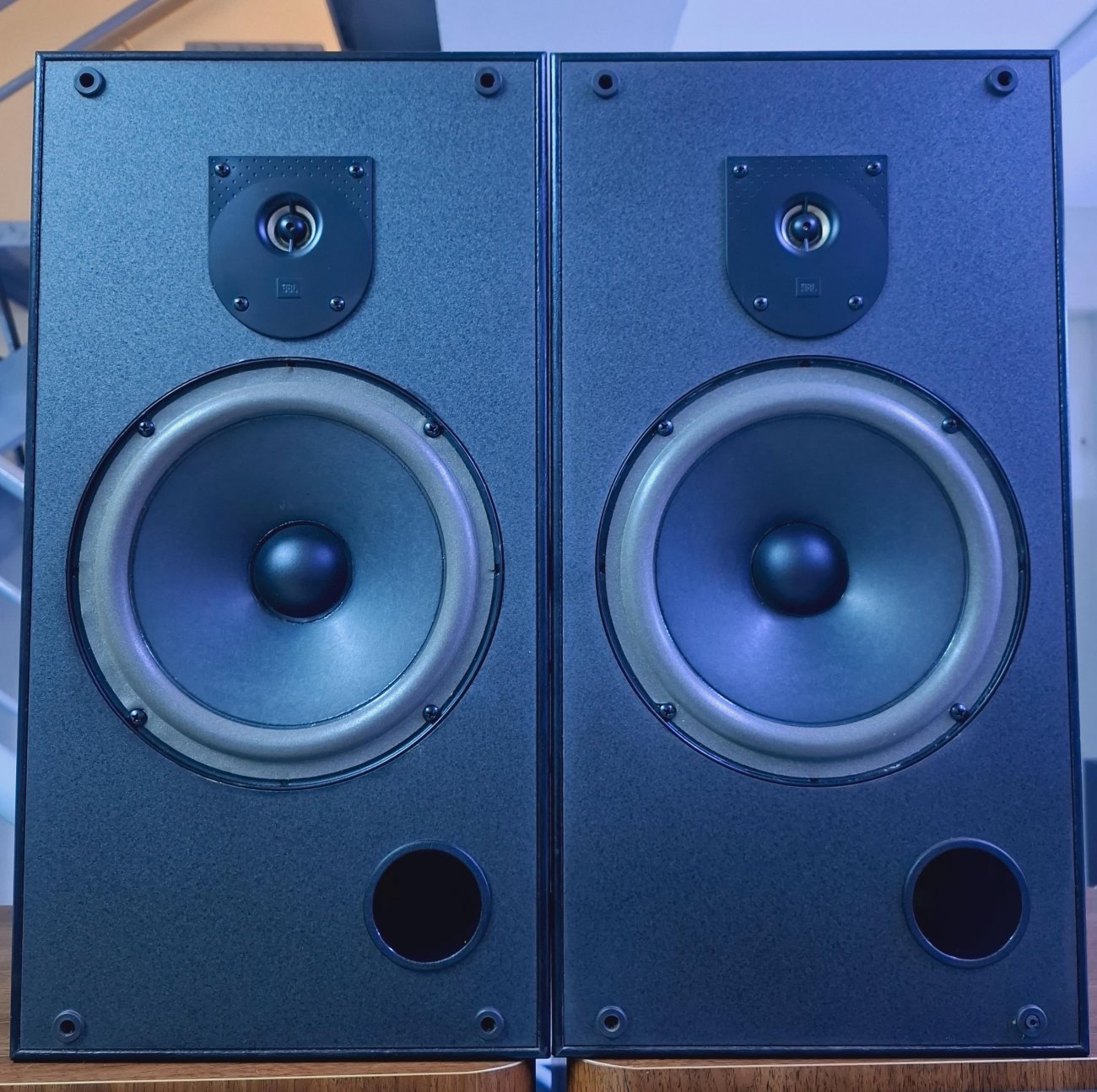 JBL MODELO MR28