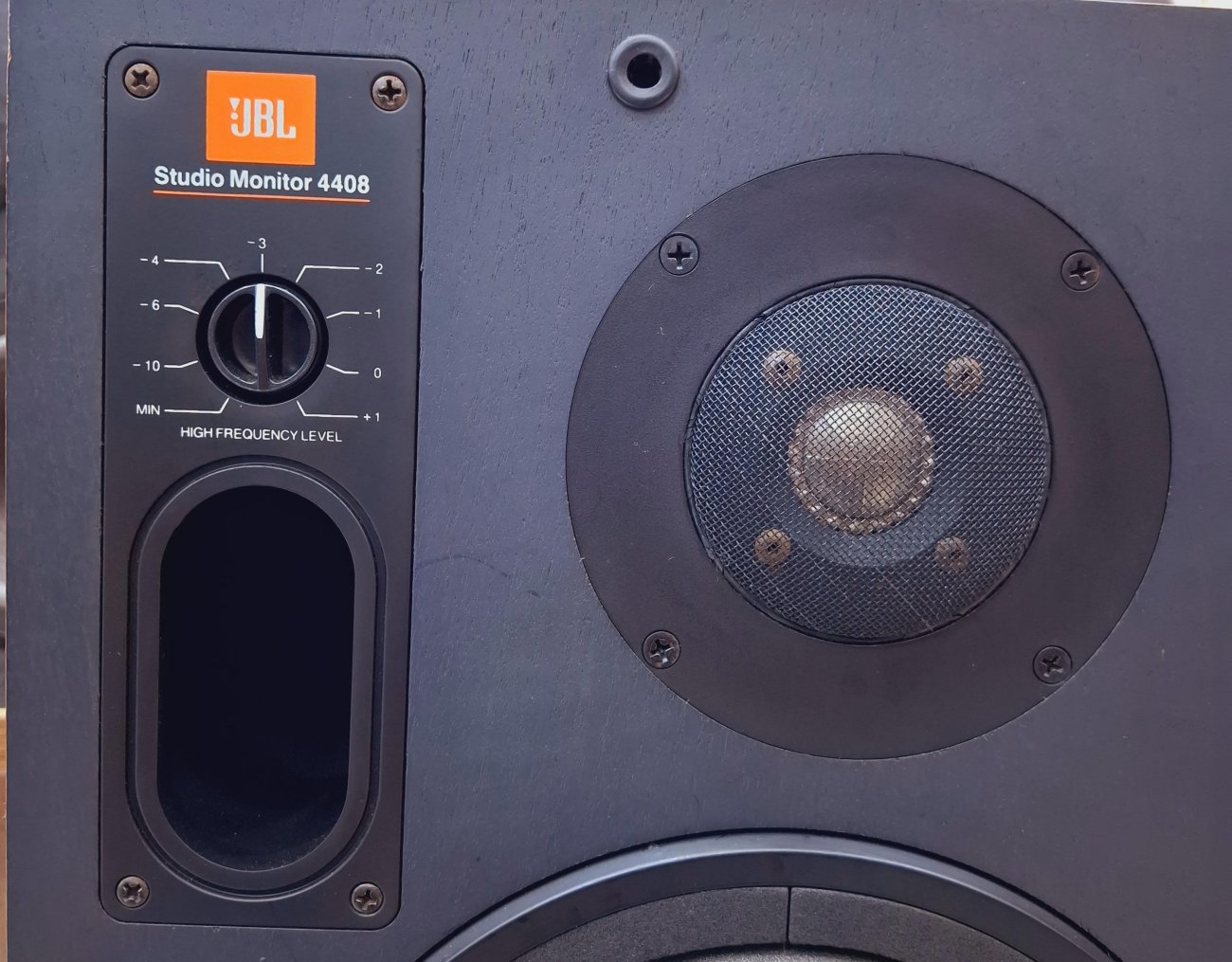 JBL MODELO STUDIO MONITOR 4408