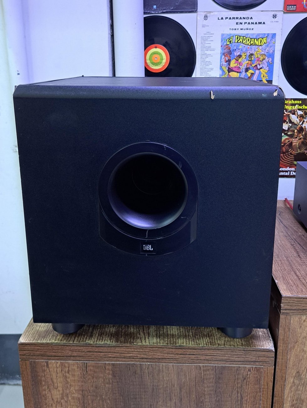 JBL MODELO SUB-150