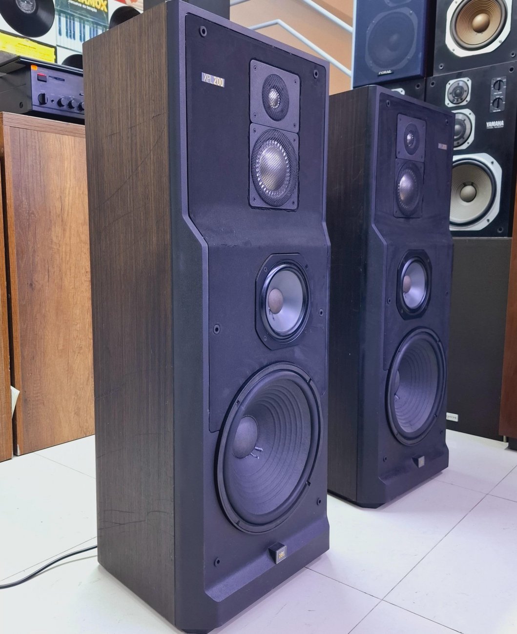 JBL MODELO XPL200
