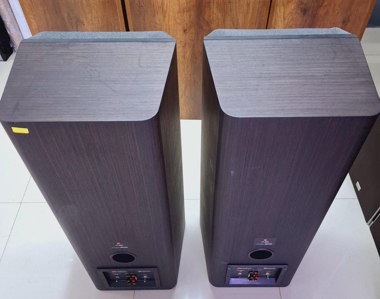JBL MODELO XPL200
