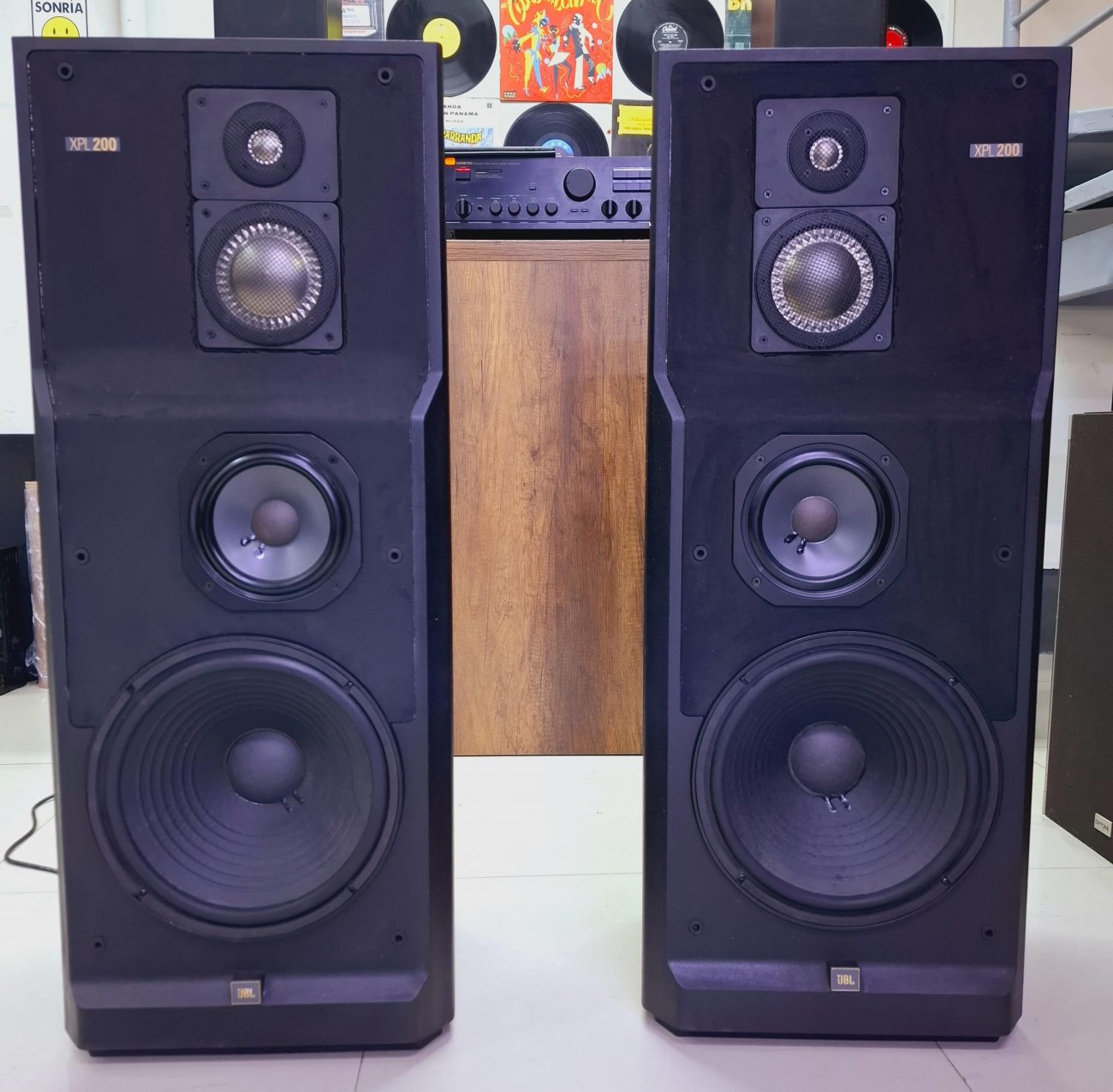 JBL MODELO XPL200