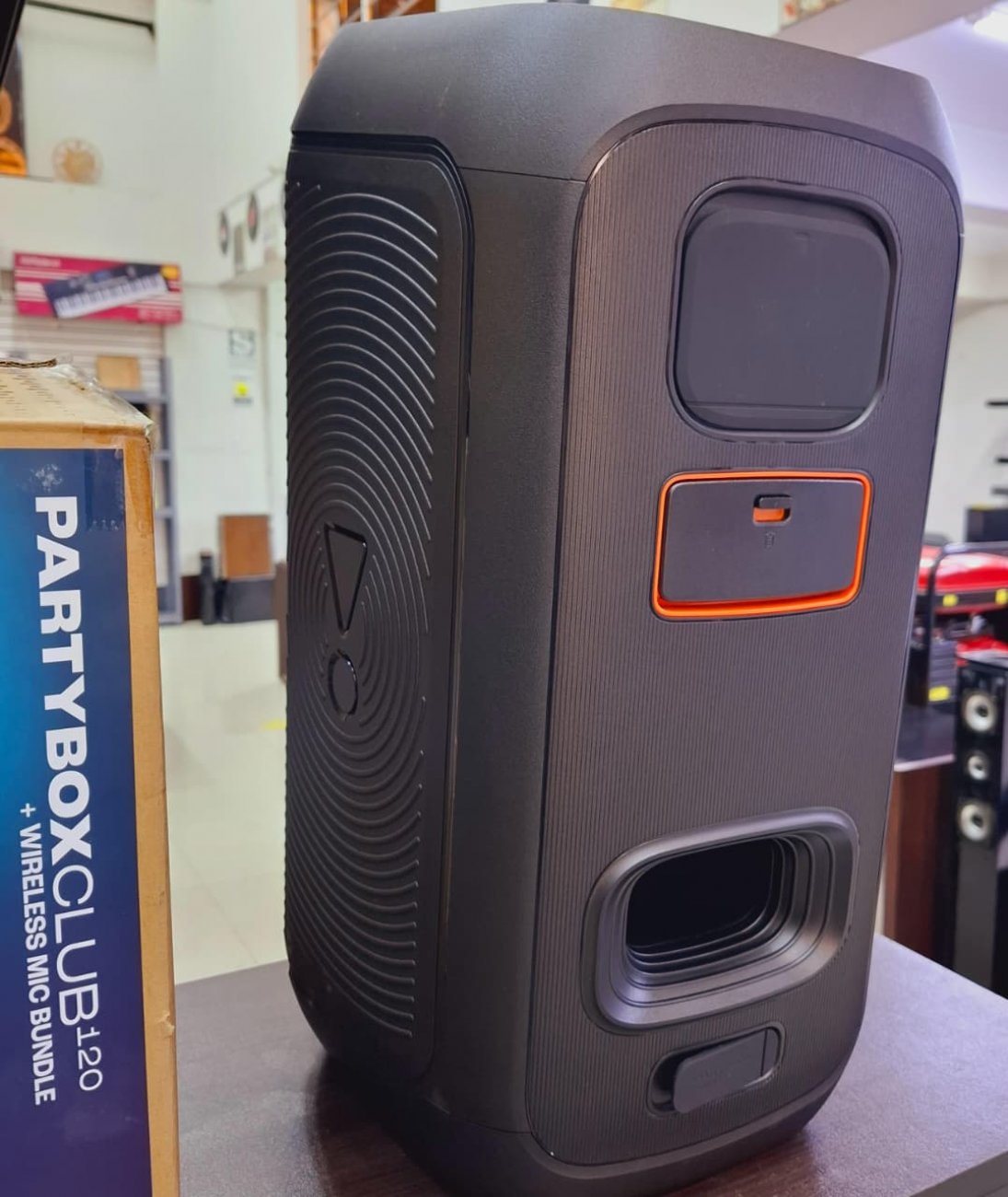 JBL PARTYBOX CLUB 120