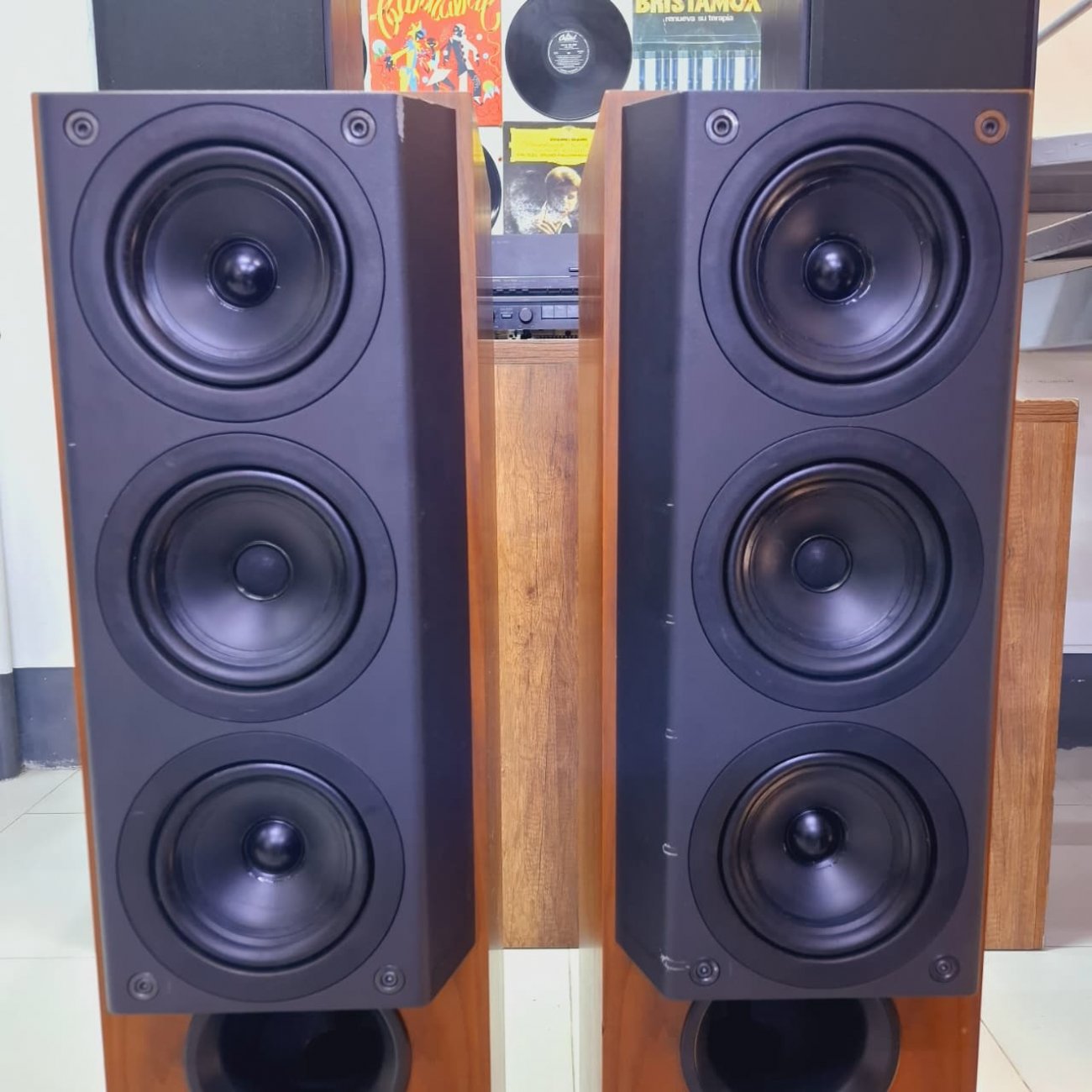 KEF MODELO REFERENCE 105/3S