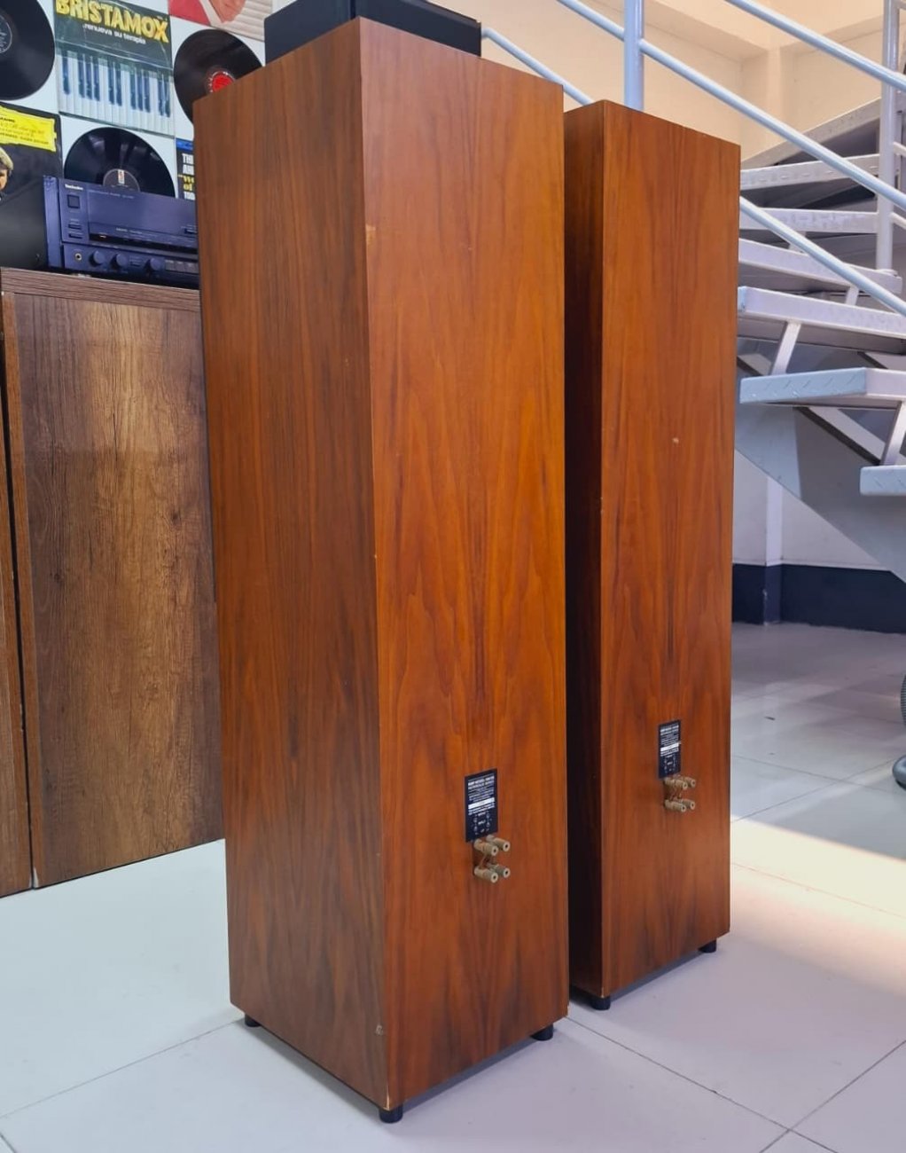 KEF MODELO REFERENCE 105/3S