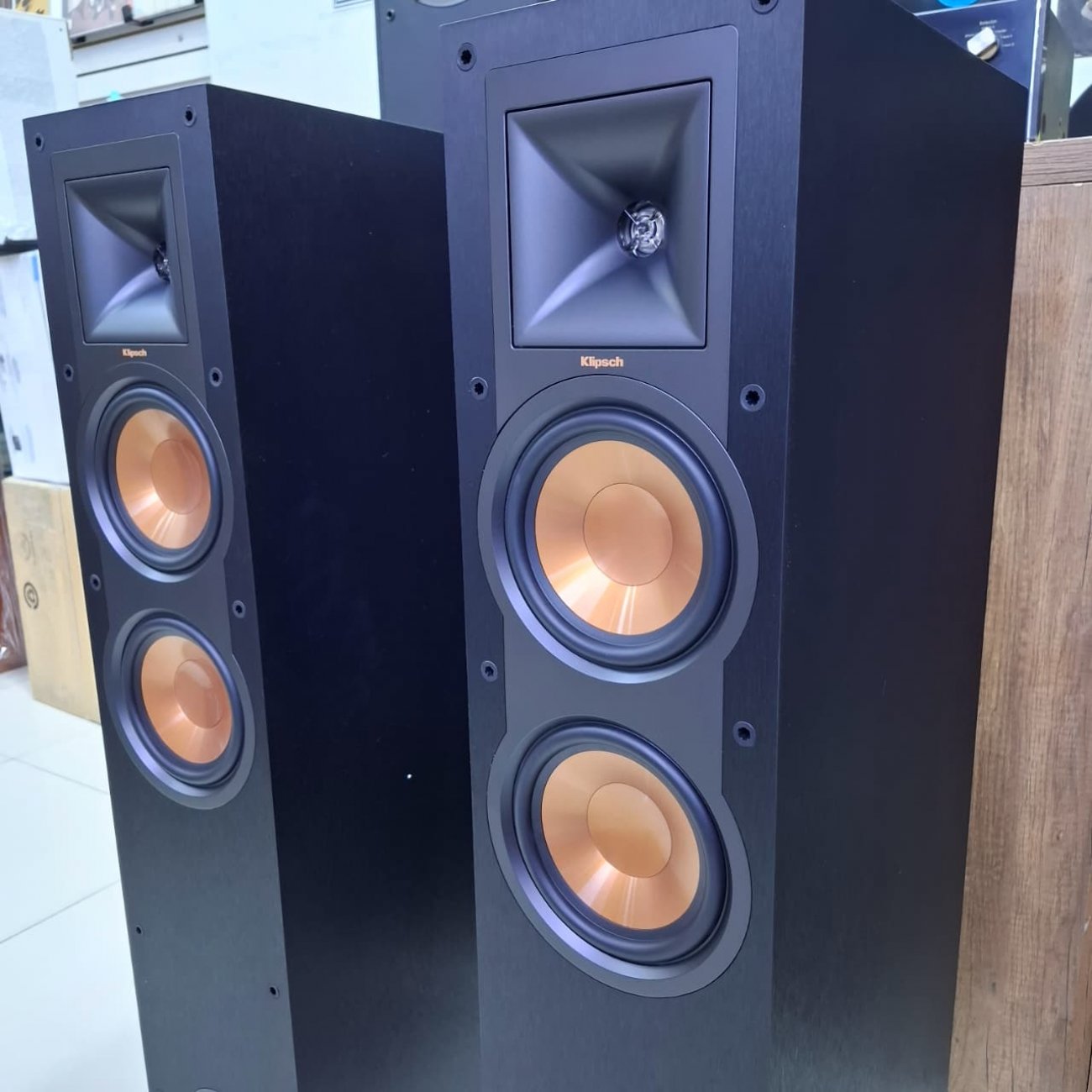 KLIPSCH MODELO R-26FA