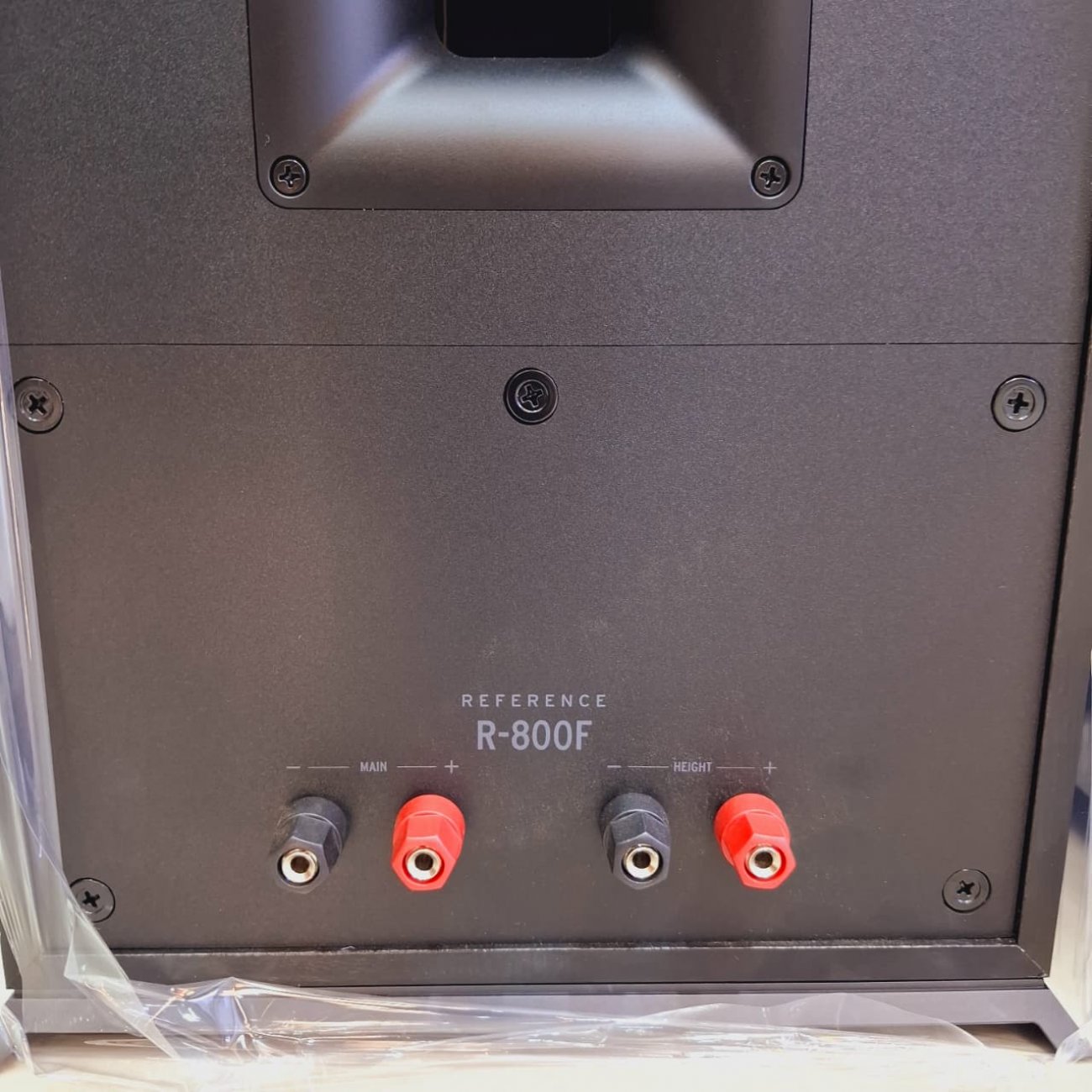 KLIPSCH MODELO R-800F