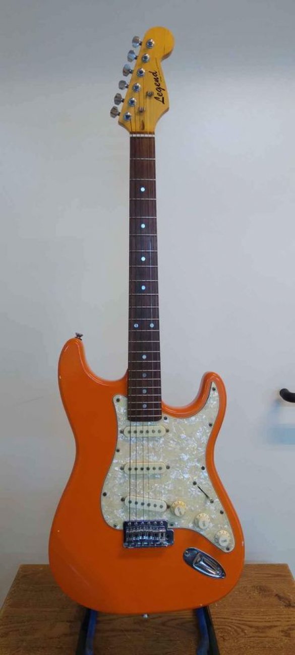 LEGEND STRATOCASTER