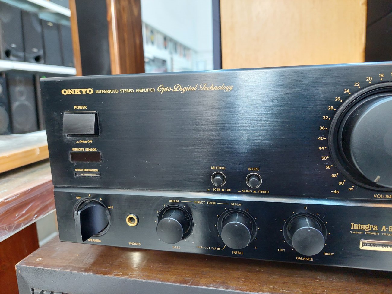 ONKYO MODELO A-817XG