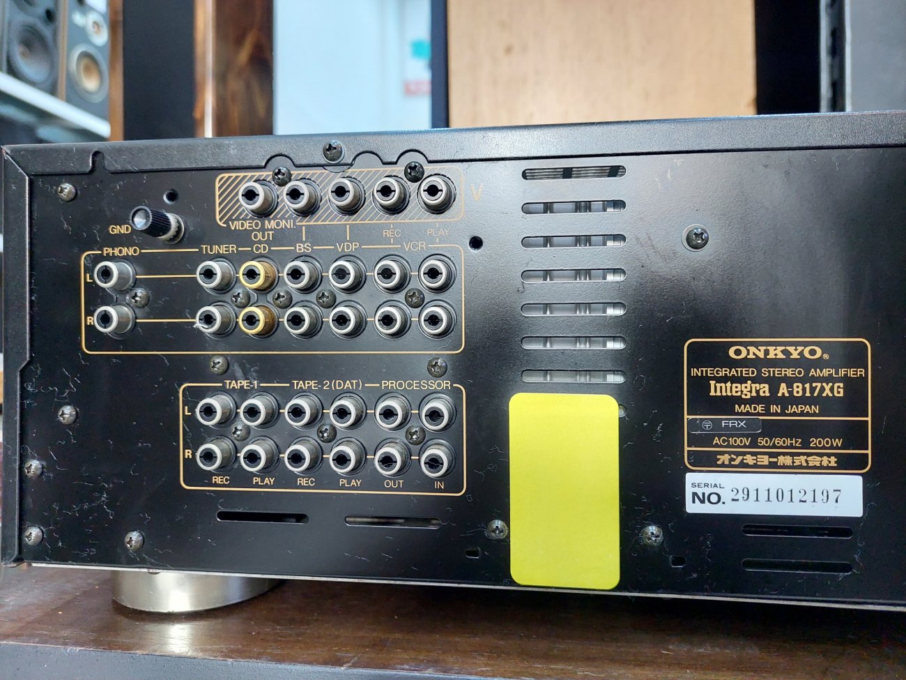 ONKYO MODELO A-817XG