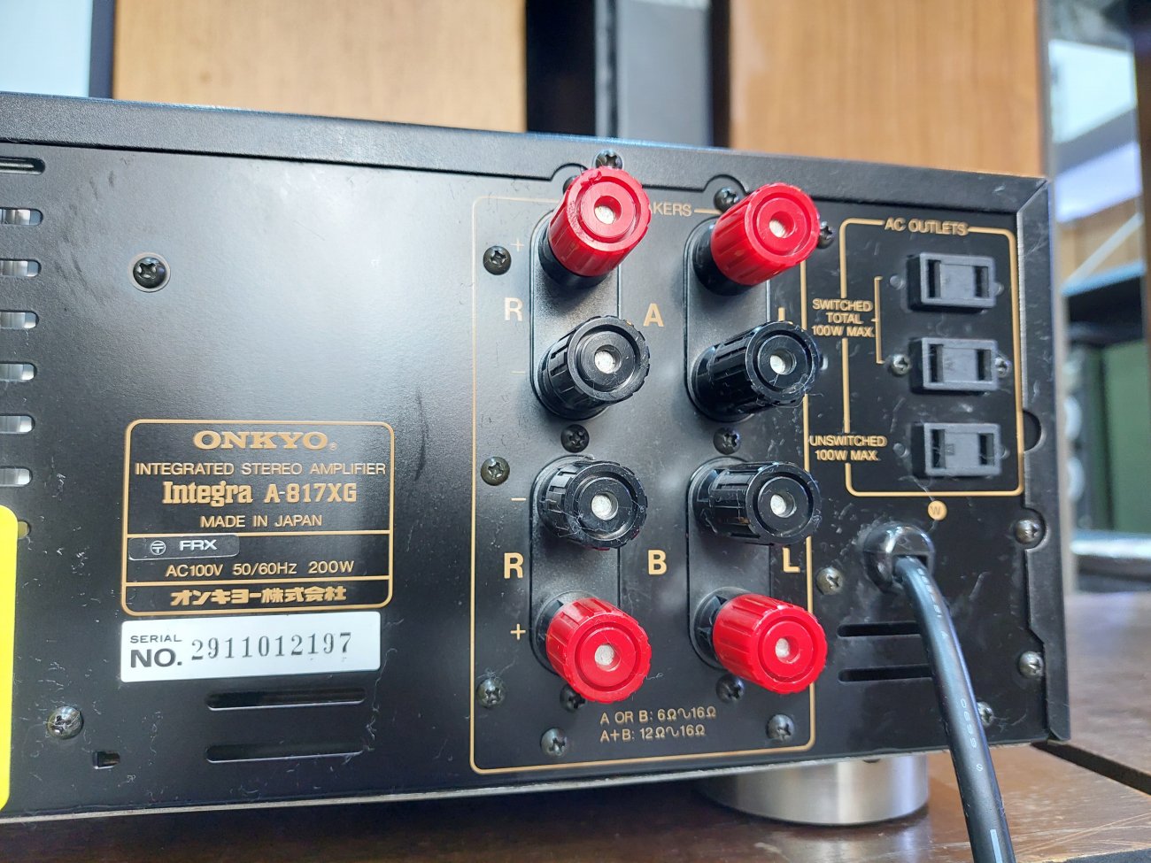 ONKYO MODELO A-817XG