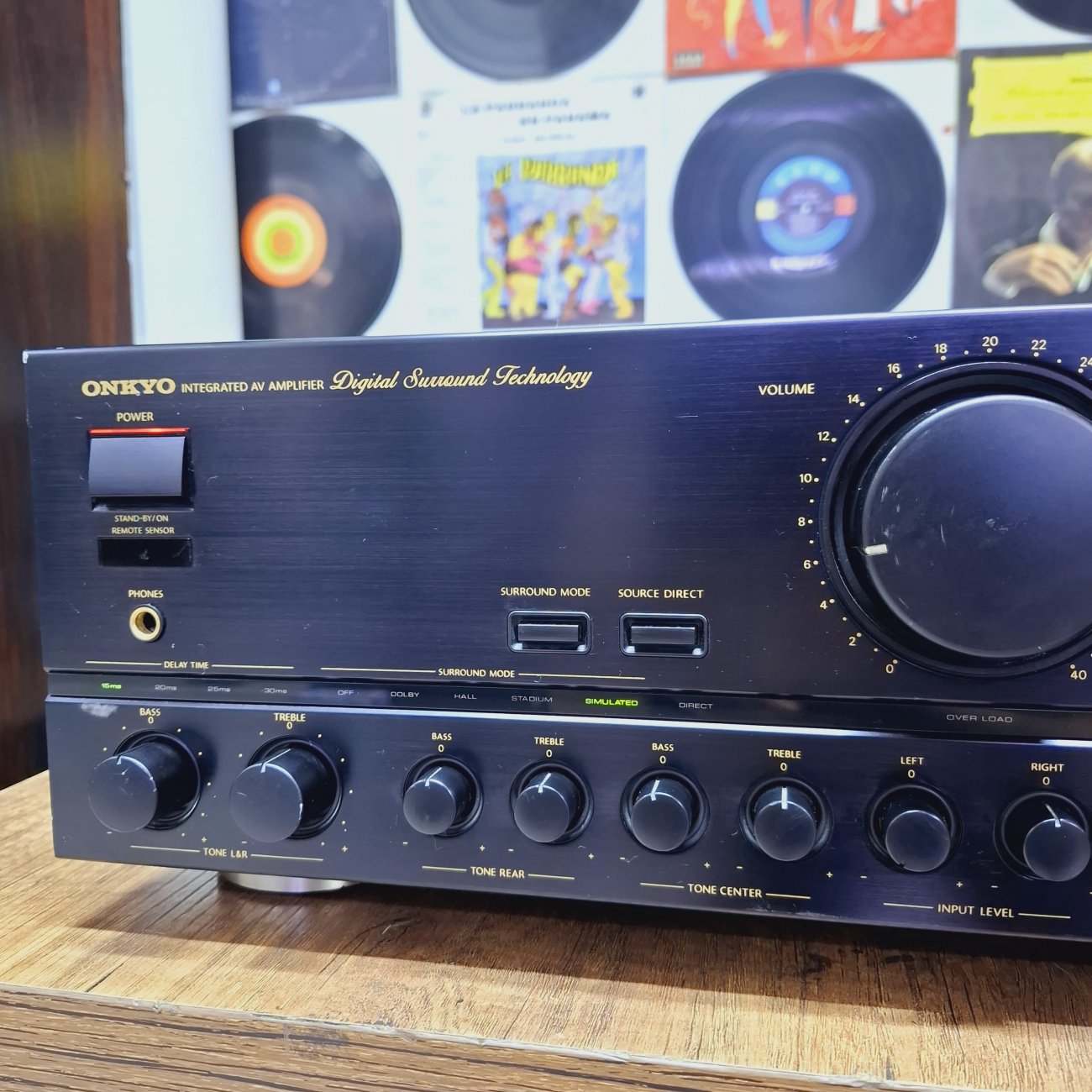 ONKYO MODELO A-V1000 PRO