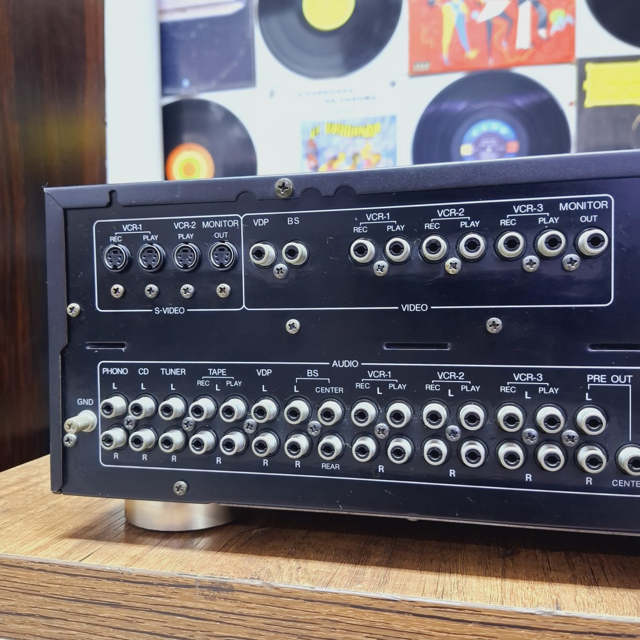 ONKYO MODELO A-V1000 PRO