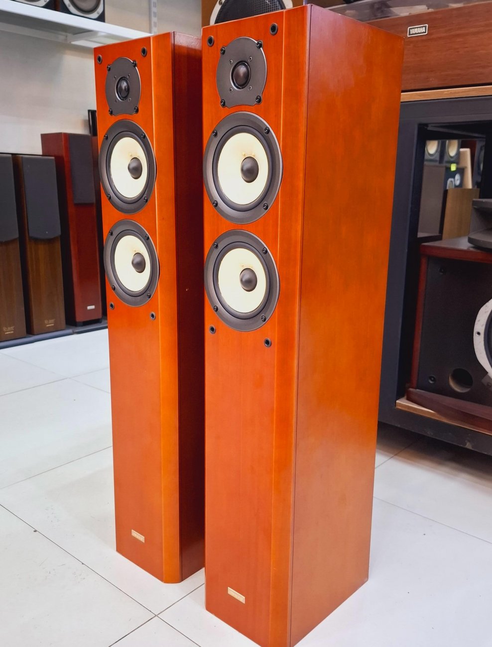 ONKYO MODELO D-407F