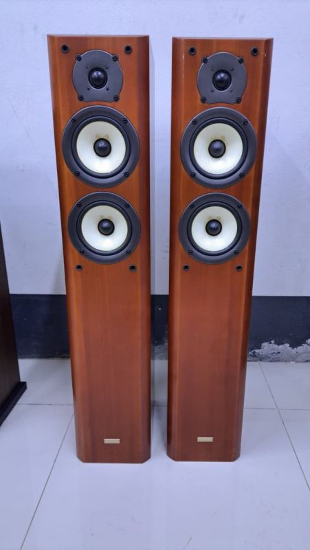 ONKYO MODELO D-407F