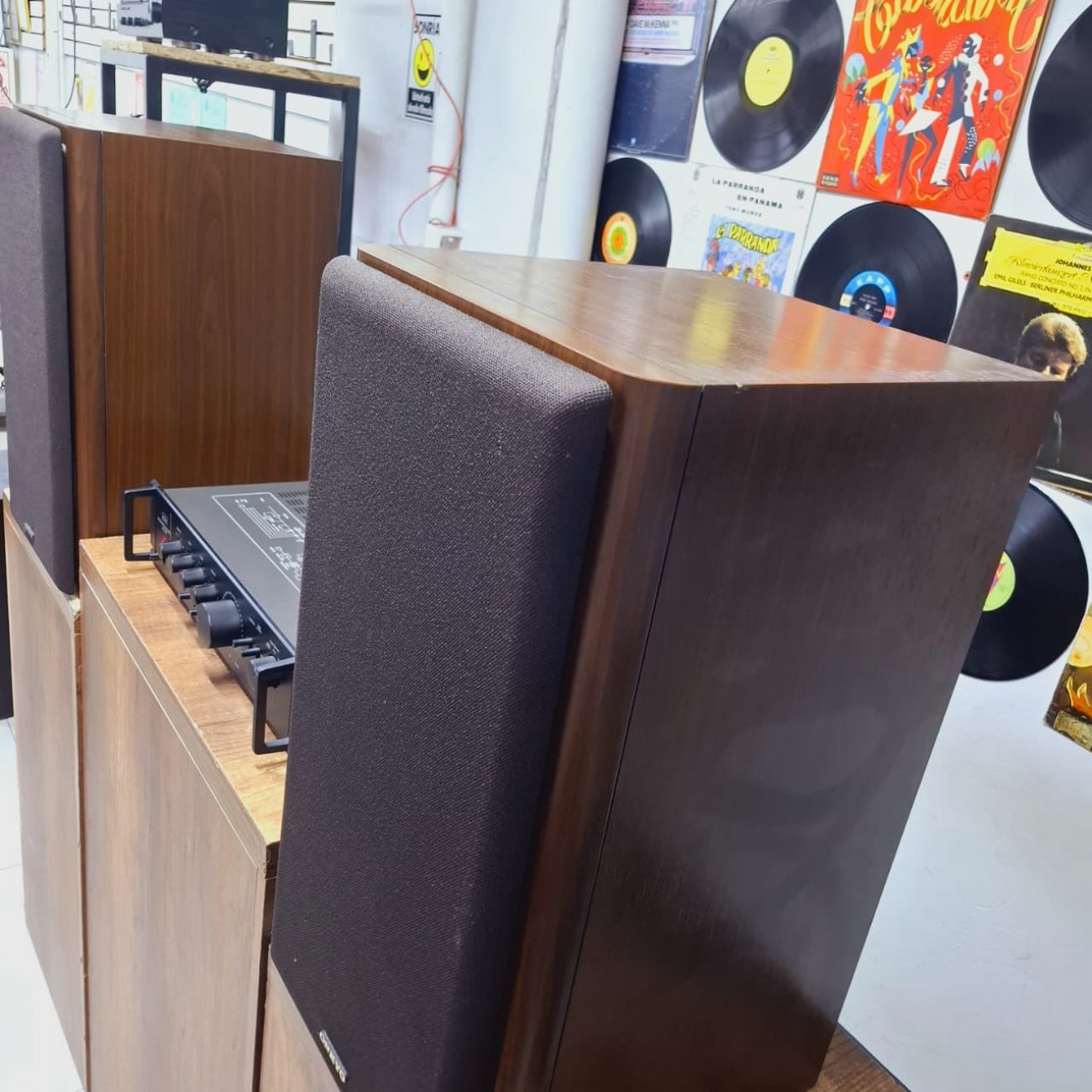 ONKYO MODELO D-66RX