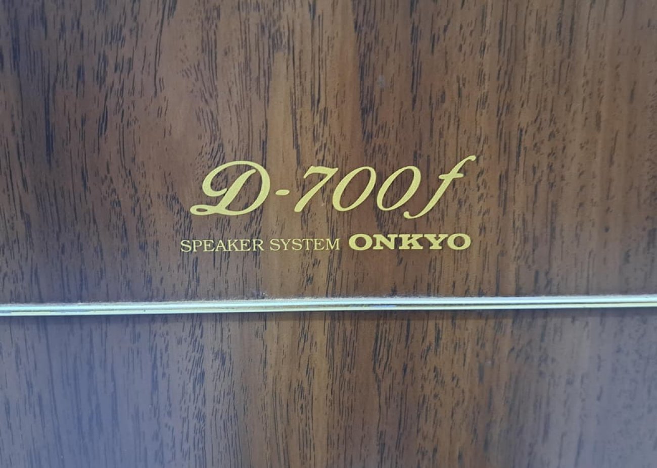 ONKYO MODELO D-700F