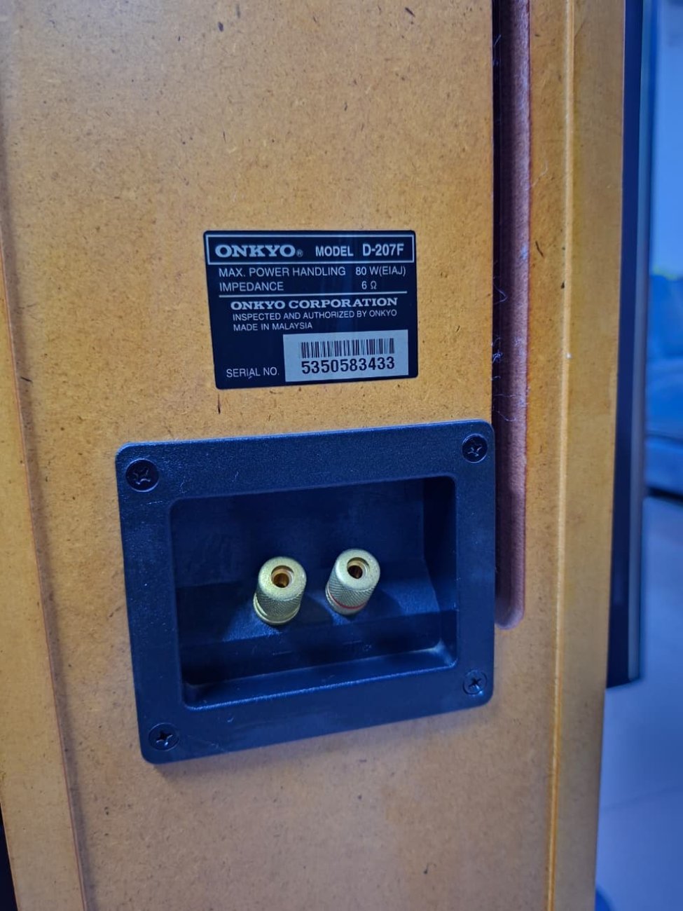 ONKYO MODELO D-702F