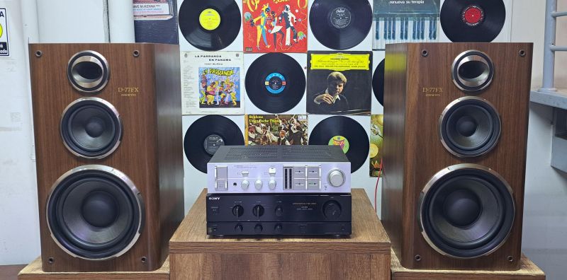 ONKYO MODELO D-77FX