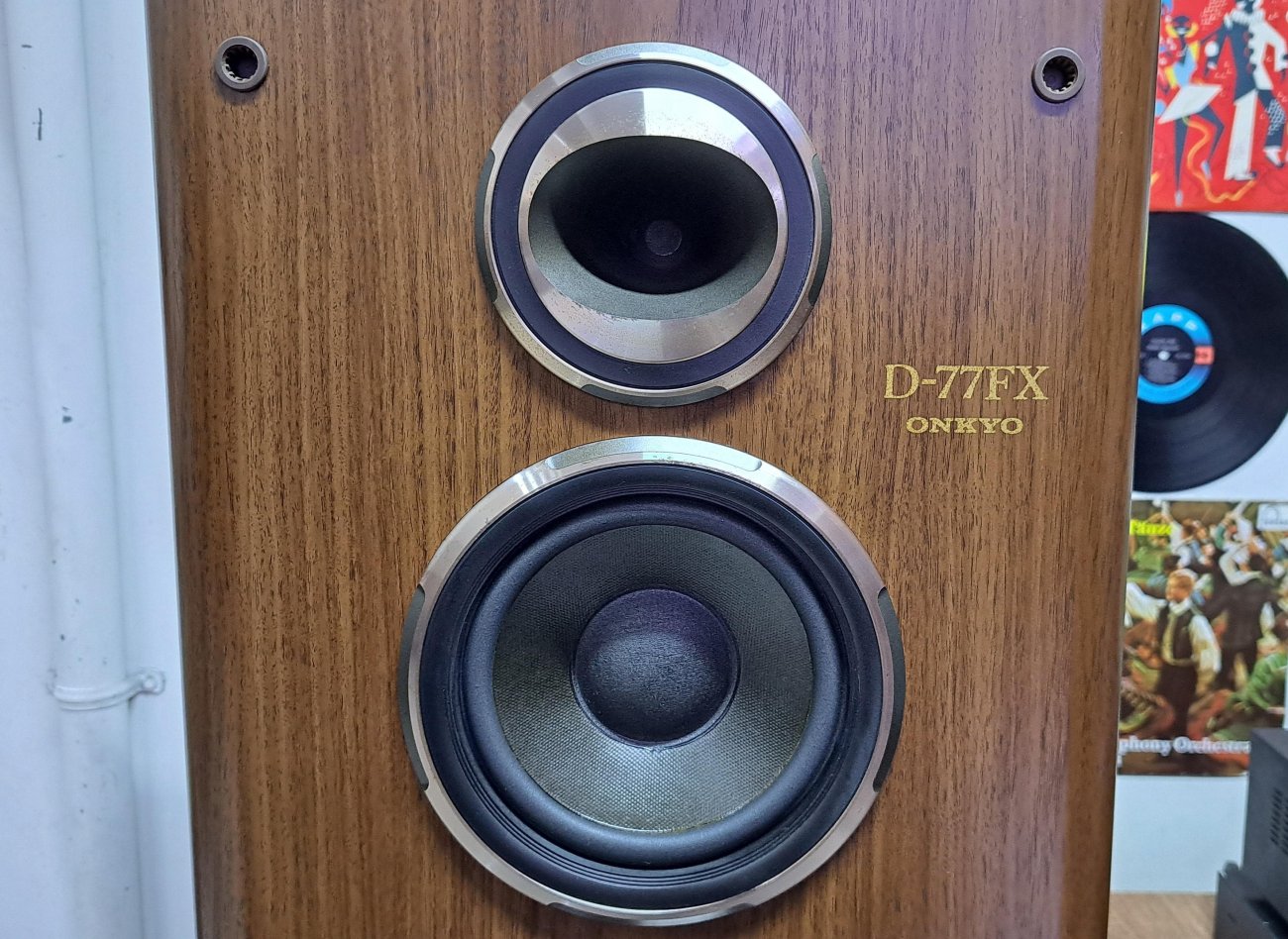 ONKYO MODELO D-77FX