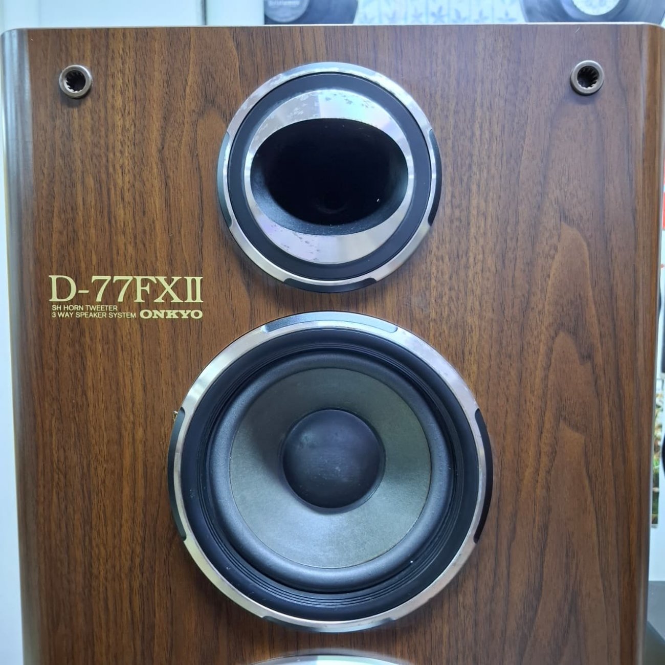 ONKYO MODELO D-77FXii