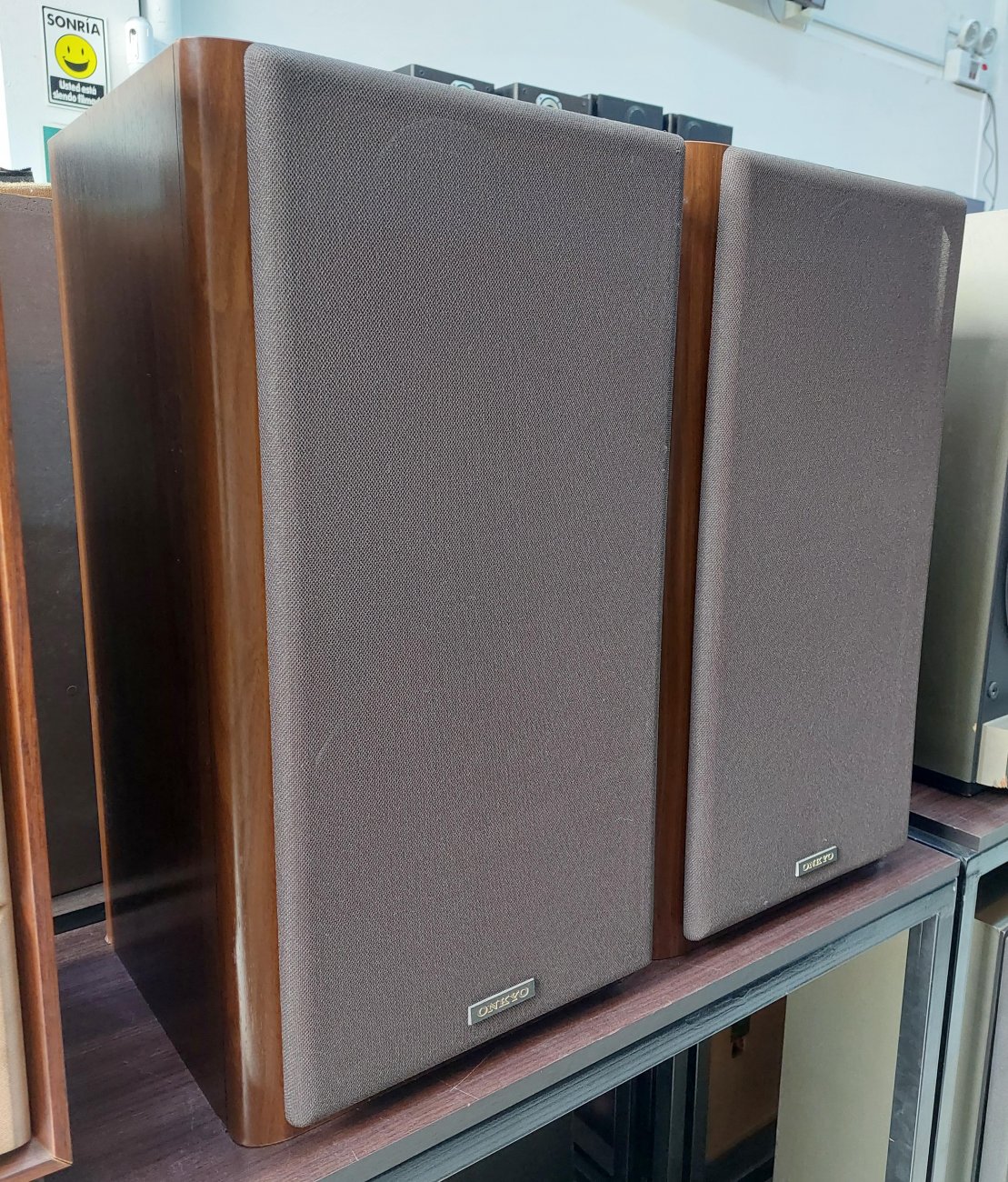 ONKYO MODELO D-77RX