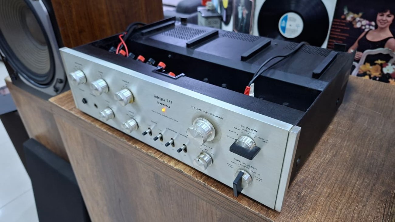 ONKYO MODELO INTEGRA 733