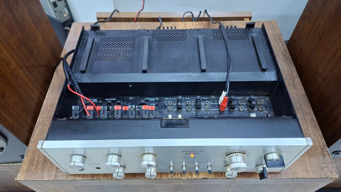 ONKYO MODELO INTEGRA 733