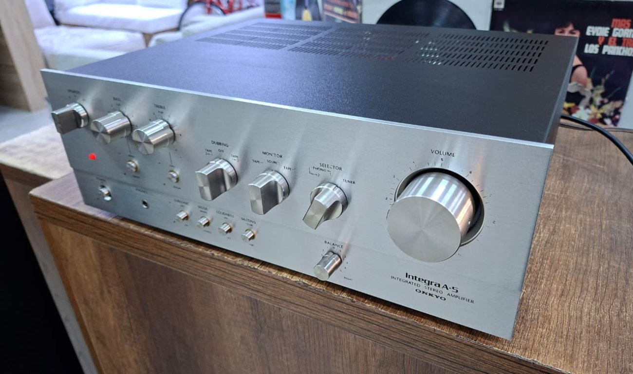 ONKYO MODELO INTEGRA A-5