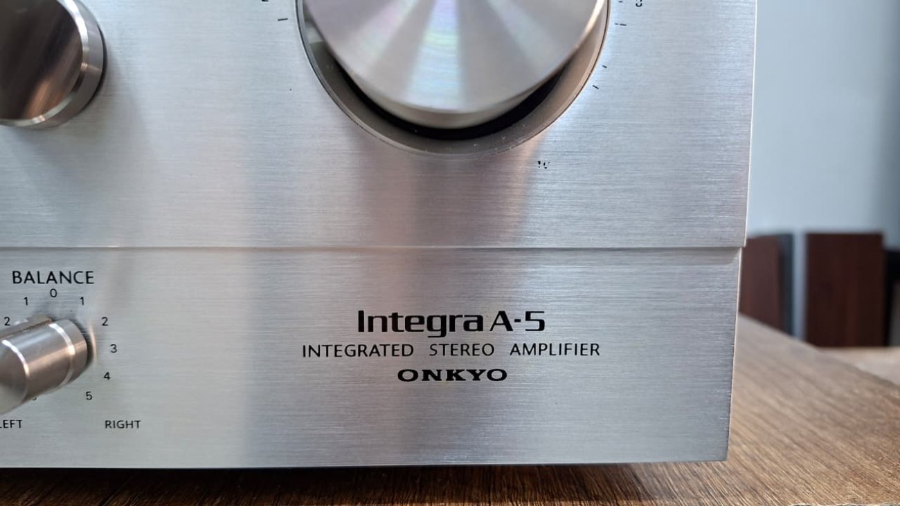 ONKYO MODELO INTEGRA A-5