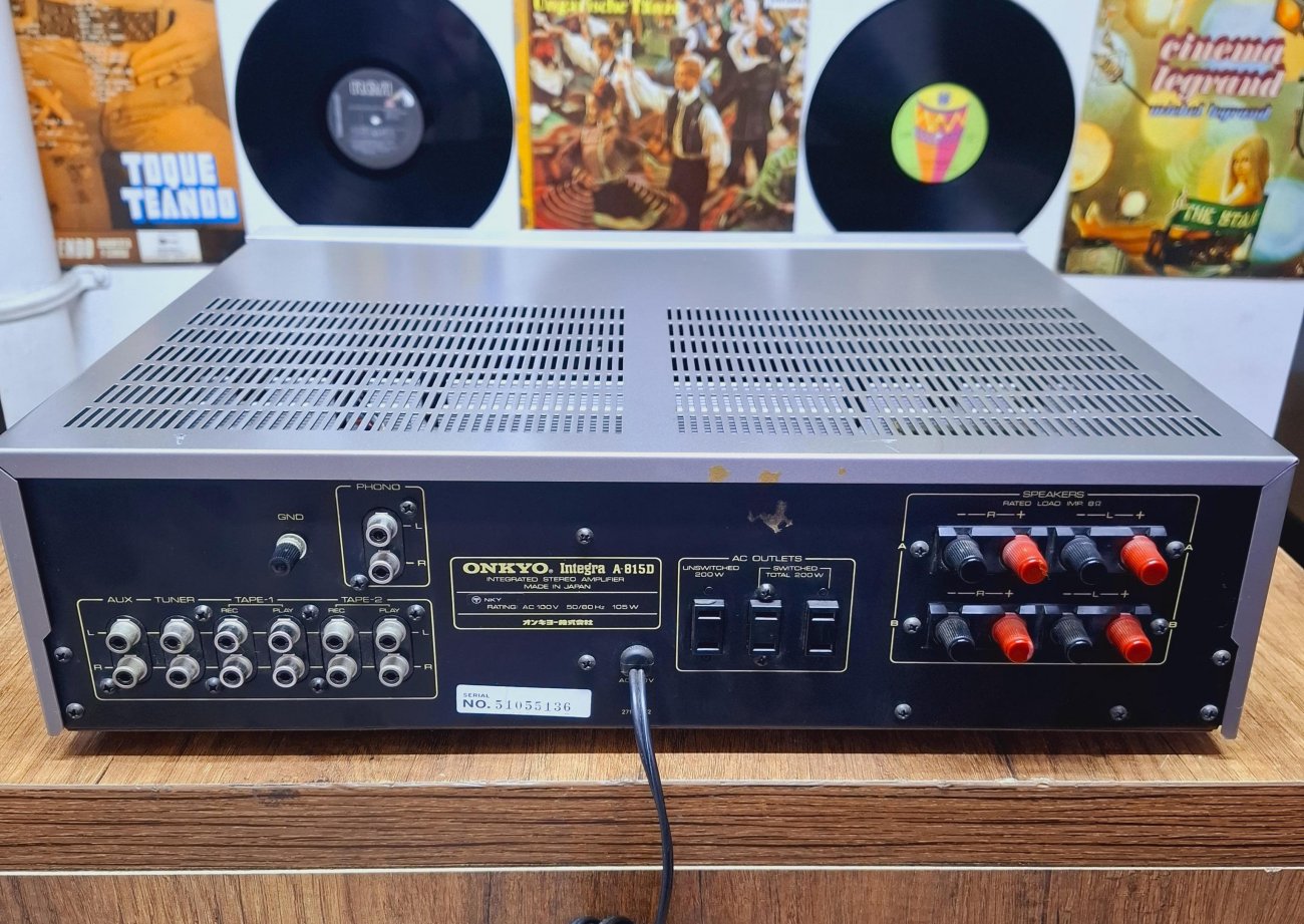 ONKYO MODELO INTEGRA A-815D