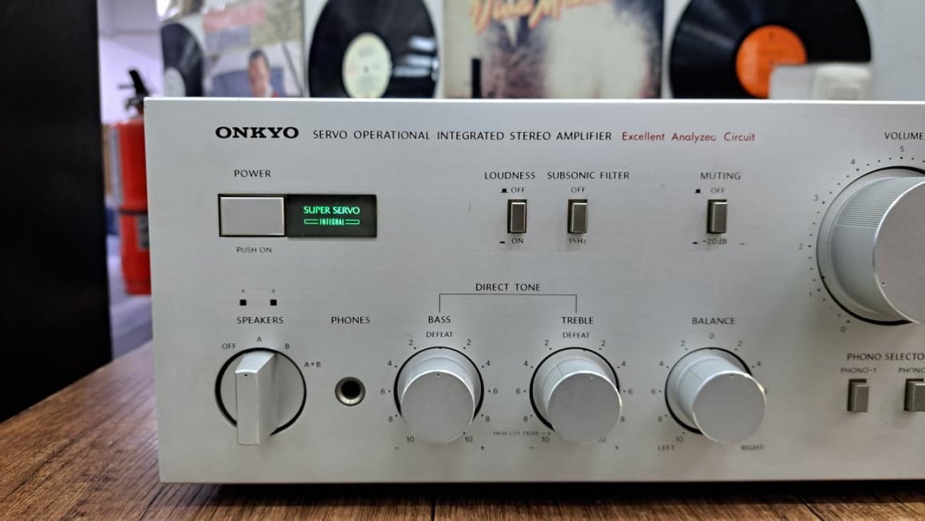 ONKYO MODELO INTEGRA A-817GT