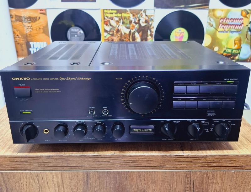 ONKYO MODELO INTEGRA  A-817XD