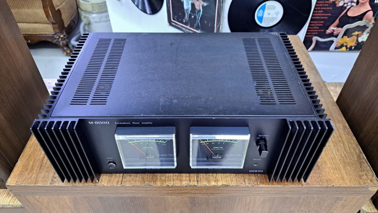 ONKYO MODELO M-8000
