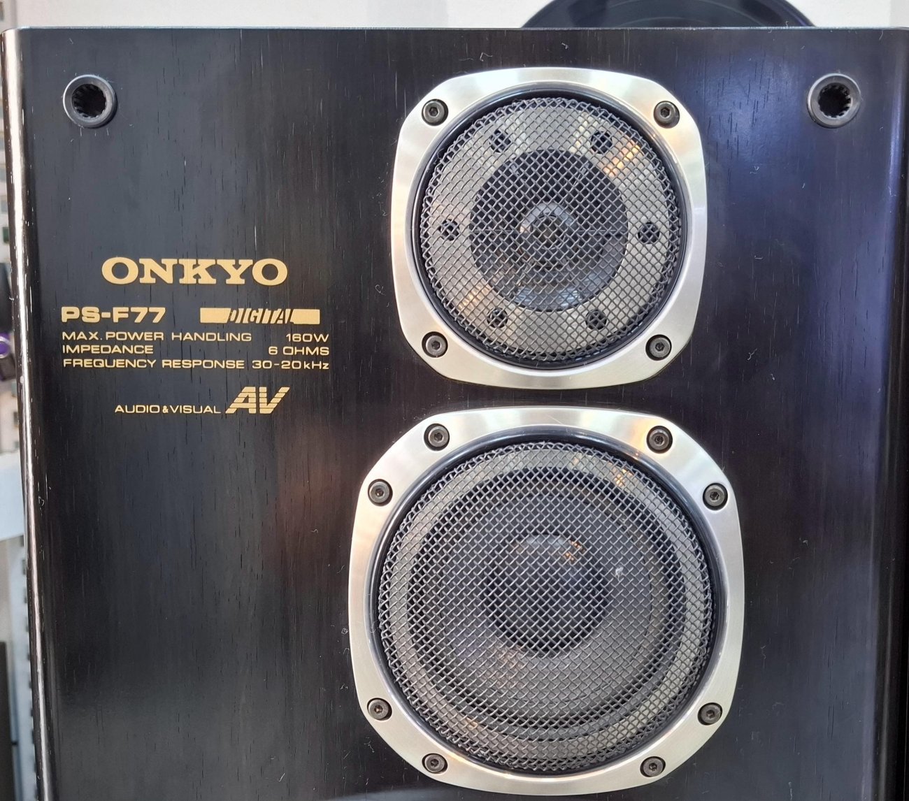 ONKYO MODELO PS-F77