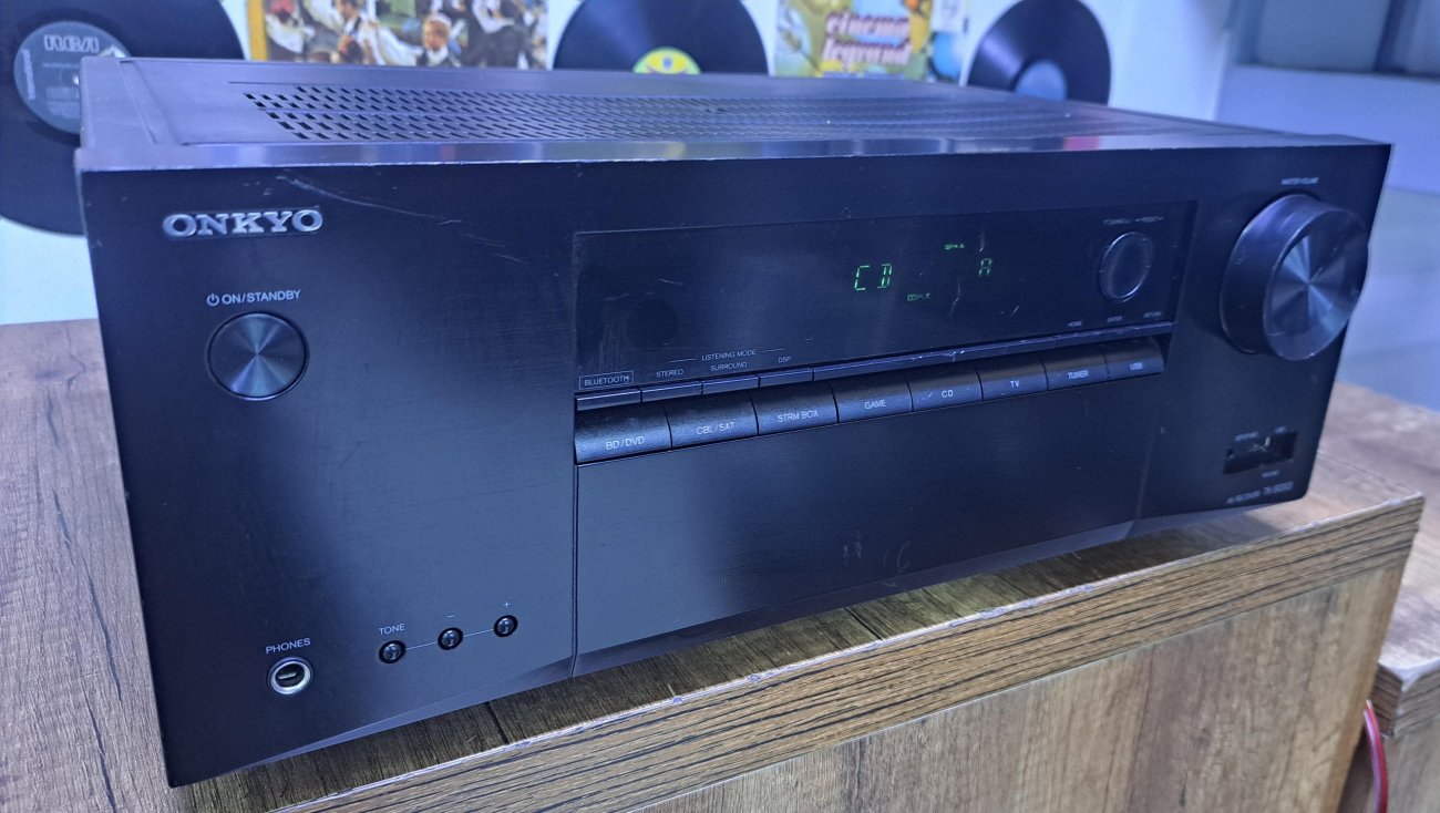 ONKYO MODELO TX-SR353